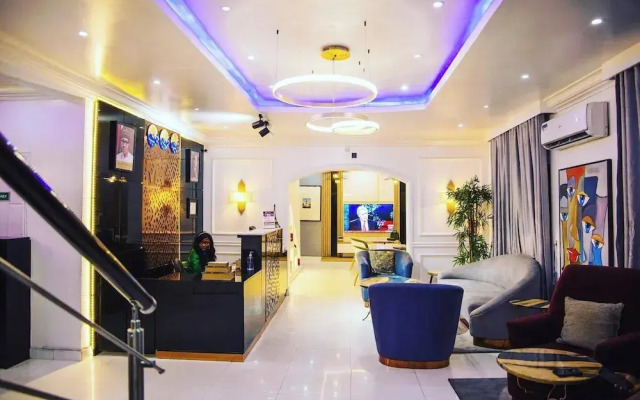 Montcrest Hotel & Lounge