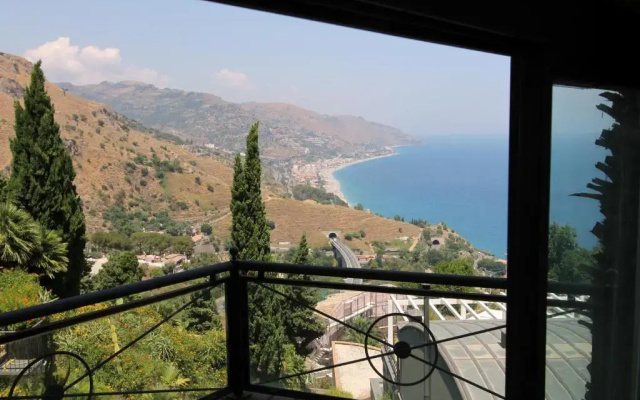 BayView Apartment - Taormina Holidays