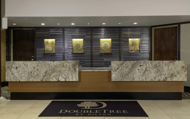 DoubleTree by Hilton Kansas City - Overland Park