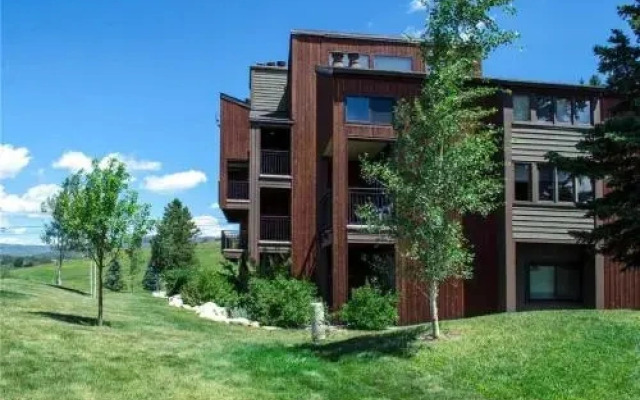 West Condominiums - W3502