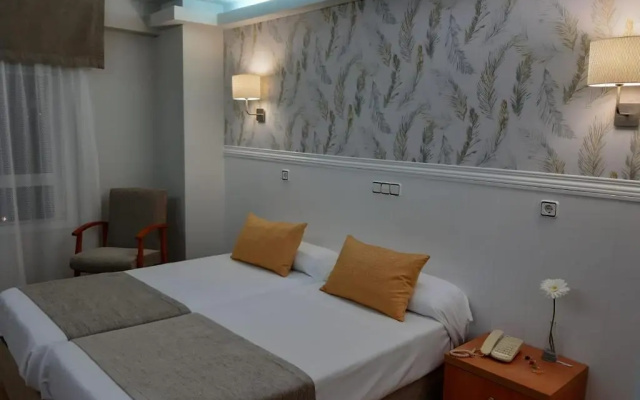 Hotel Almirante