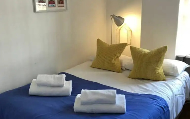 2 Bedroom Apartment Near Queensway And Bayswater