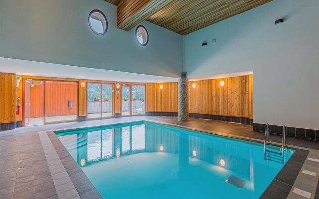 Modern Studio With a Dishwasher in the Center of Vaujany