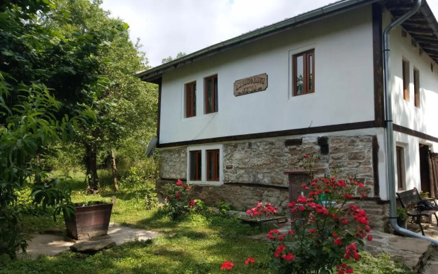 Vitanova Guest House