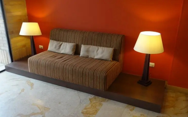 Hotel BE Feria Exposicion
