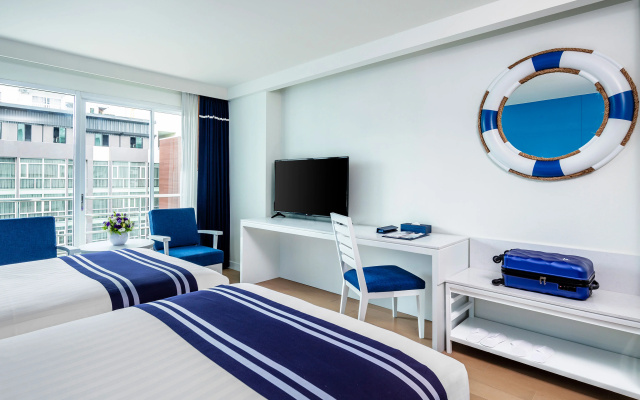 Blue Cabin Hotel (Formerly A-ONE New Wing Hotel)