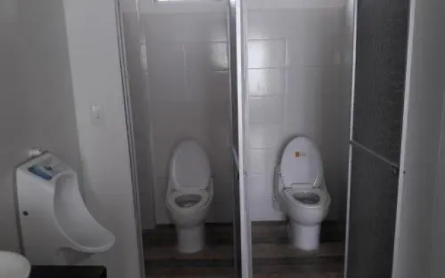 Arrendajos Hostel
