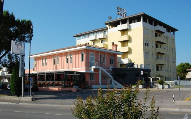 Hotel Oasi Консельве вид на фасад