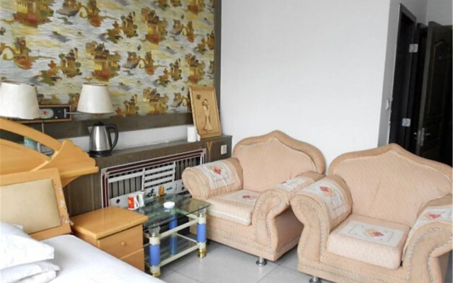 Zhangqiu Yingping Hotel