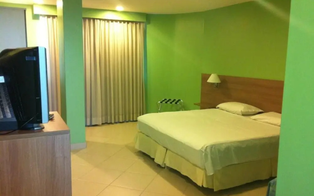 Pousada Caravelas Lusitanas by OYO Rooms