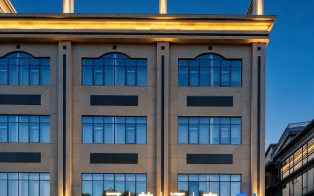 The Cozy Hotel