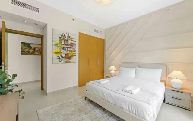 Lux Upscale Living Walk to Dubai Mall