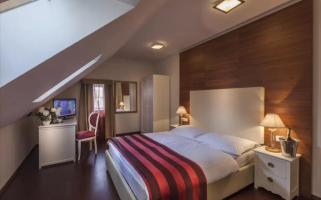 Little King Hotel U Malvaze