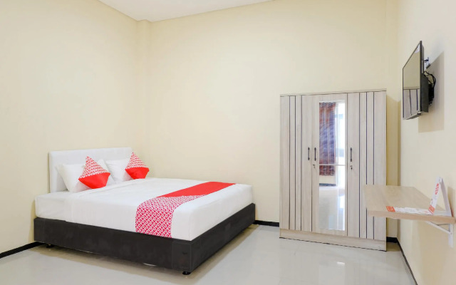 OYO 1468 SM House