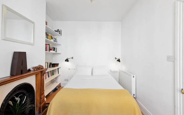 Lovely 2 Bed Apt W/patio nr Shepherd's Bush