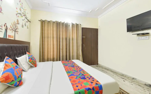 Fabhotel Royal Palace I