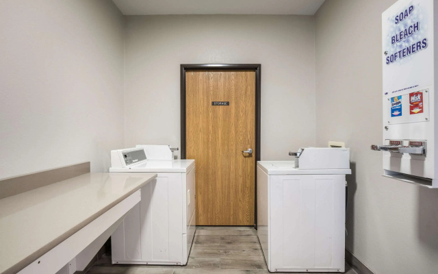 Quality Inn & Suites Lodi I-90