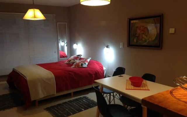 Comfortable Apartment w Great Location