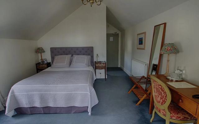 Le Petit Hotel