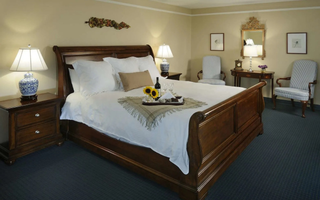 Simsbury Inn