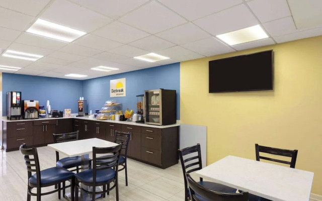 Days Inn Oak Grove/Ft. Campbell