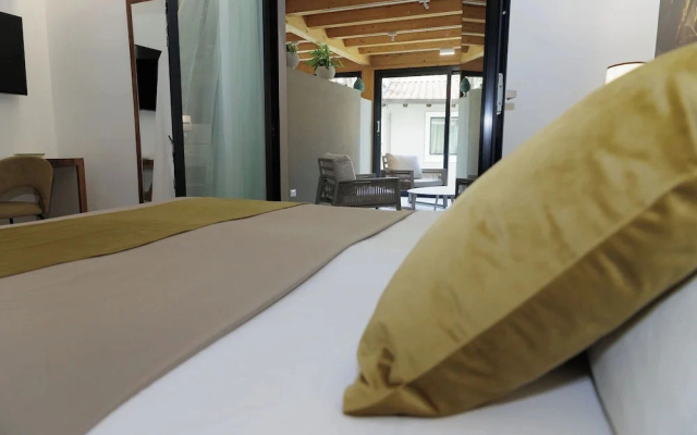 Sea Garden Luxury Rooms