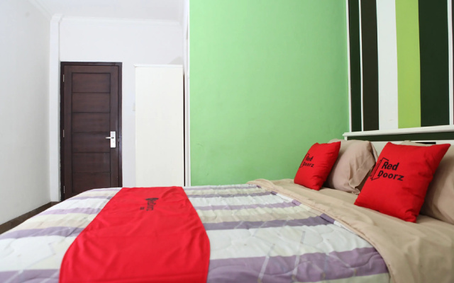 RedDoorz Plus @ Talaga Bodas
