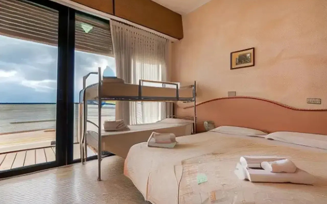 Hotel Crown
