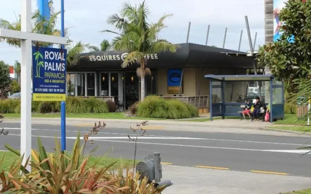 Royal Palms Papamoa Bed & Breakfast