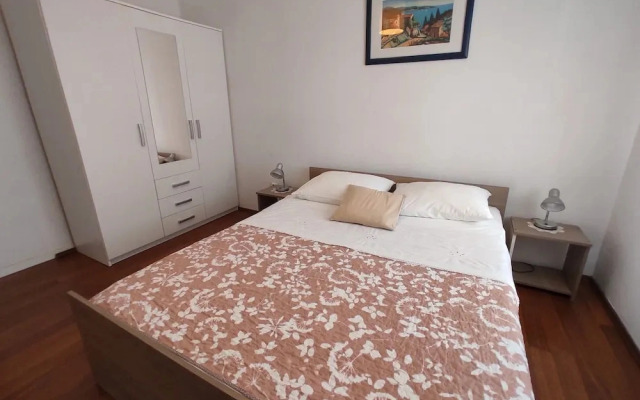 House House Povile