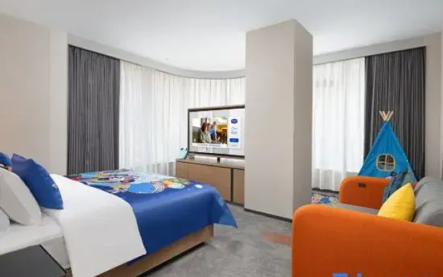 Xiangshan People's Square Hampton by Hilton Hotel