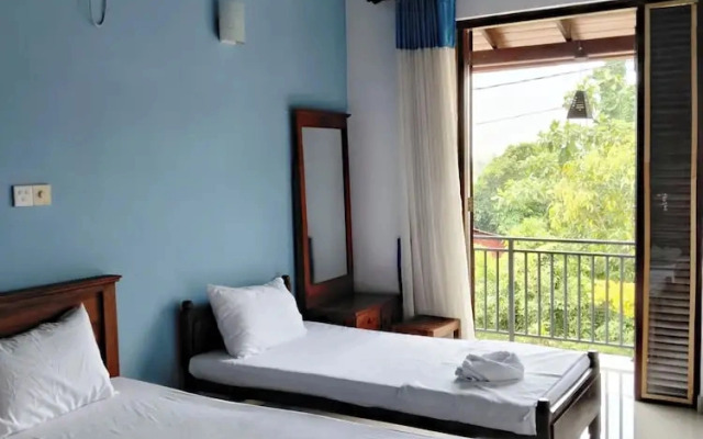 Albion Nest  Galle