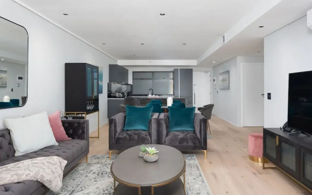 Cosmopolitan Luxury Serviced Apartments