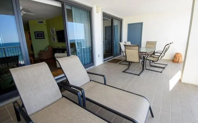 Windward Pointe 704 by RedAwning
