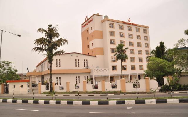Отель Transcorp Hotels Нигерия, Калабар - отзывы, цены и фото номеров - забронировать отель Transcorp Hotels онлайн вид на фасад