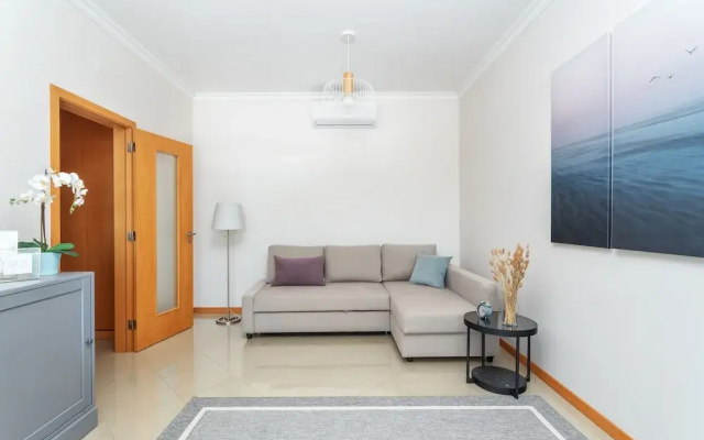 Sea view Apartment with relax Terrace & 2 Swimming pools