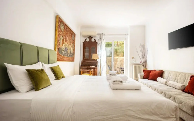 Central Athens 2 Bedroom Apartment in Kolonaki