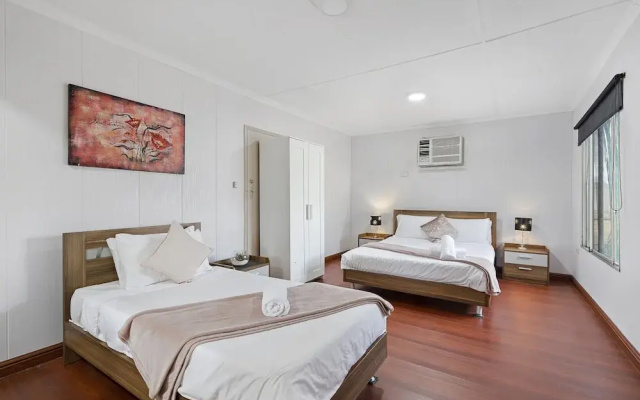 The Gazebo Place - Spacious 4 Bedroom near Murray River