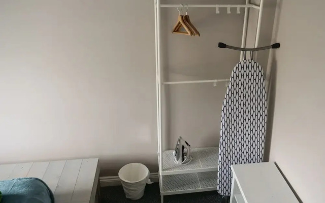 Ha'Penny Bridge Apartments
