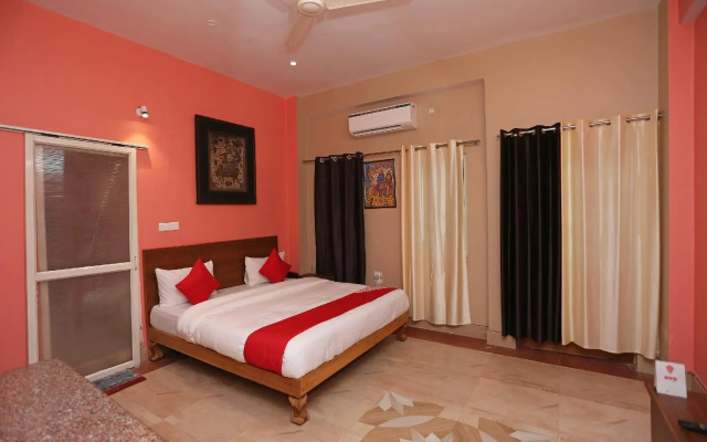 OYO Flagship 19120 The Classio Guest House