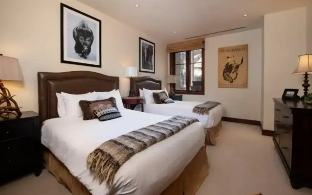 Platinum Vail Solaris 3 Bedroom Vacation Rental Set at the Base of the Mountain Just Steps From the Gondola