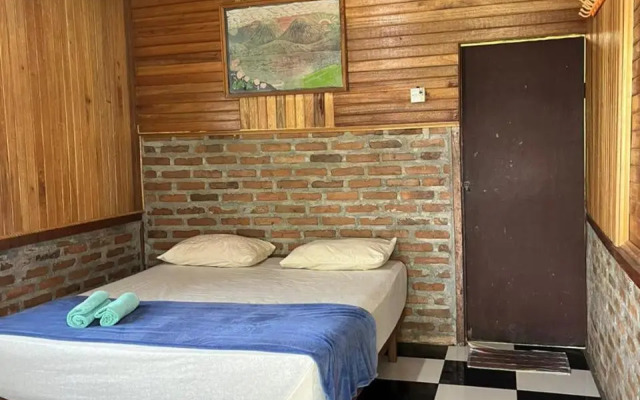 Muaro Beach Bungalow