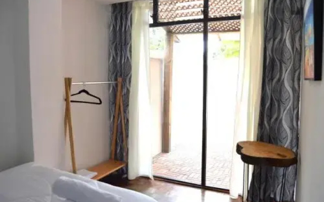 Central 10 Hostel