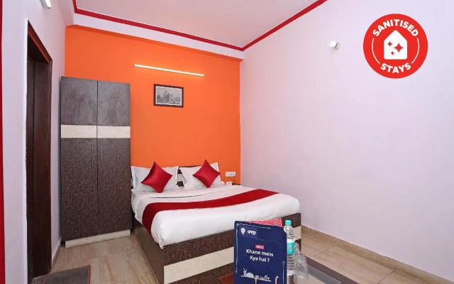OYO 11407 Hotel Royal King