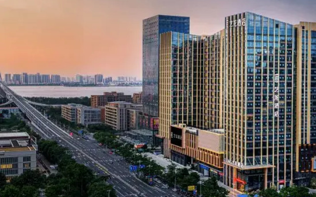 Elong Hotel (Zhanjiang Bay Bridge Branch)