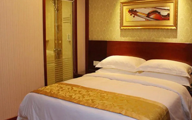 Yichang Vienna Hotel Wanda Branch