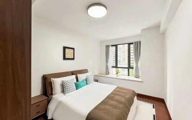 Tyms 2BR with Kitchen 5min to Metro