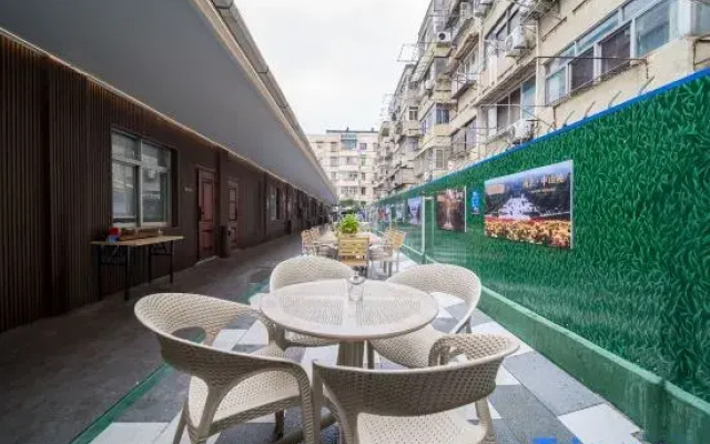 Zilanling Hostel (Zhongshan Scenic Area Houzaimen)