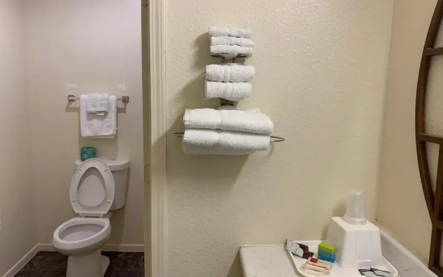 Economy Inn