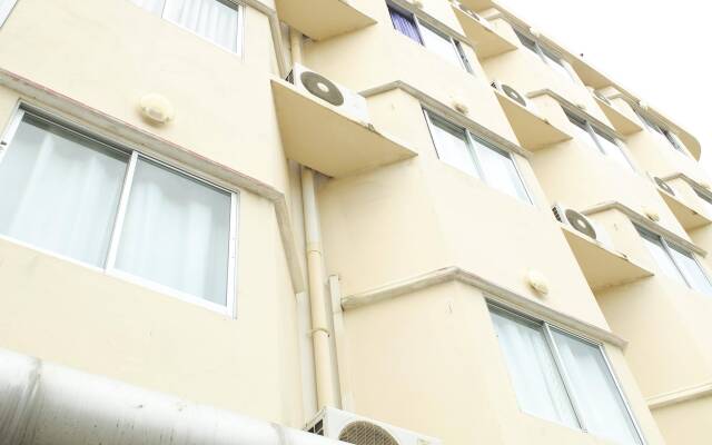 Отель PJ Inn Pattaya вид на фасад